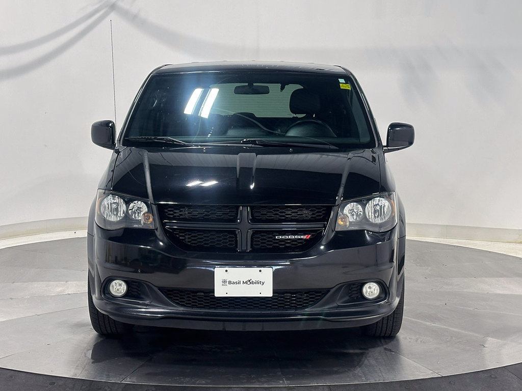 Used 2014 Dodge Grand Caravan R/T w/ Trailer Tow Group FWD image 4