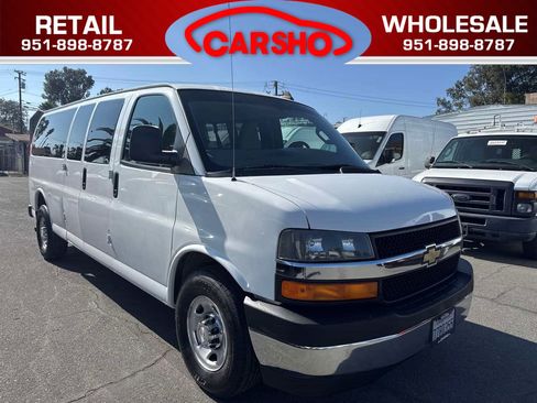 Used 2017 Chevrolet Express 3500 LT w/ LT Preferred Equipment Group image 1