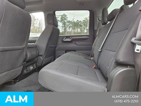 Used 2025 Chevrolet Silverado 2500 LT w/ Convenience Package AWD/4WD image 7