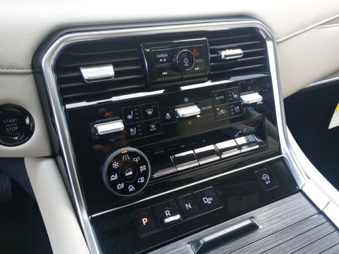 New 2026 Nissan Armada Platinum image 17