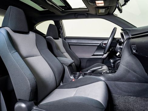 Used 2014 Scion tC image 14