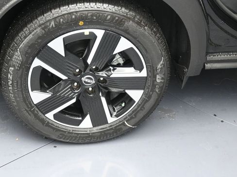 New 2026 Nissan Kicks SV w/ Cold Weather Package image 5