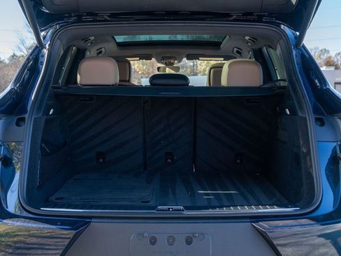 Certified 2025 Porsche Cayenne image 16