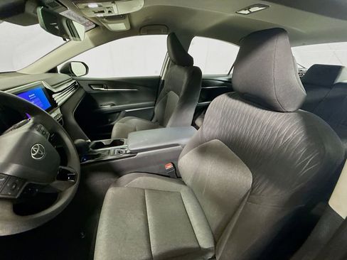 Used 2025 Toyota Camry LE image 19