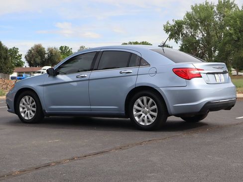 Used 2014 Chrysler 200 Limited FWD image 7