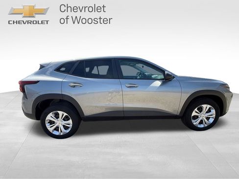 Used 2024 Chevrolet Trax LS image 7