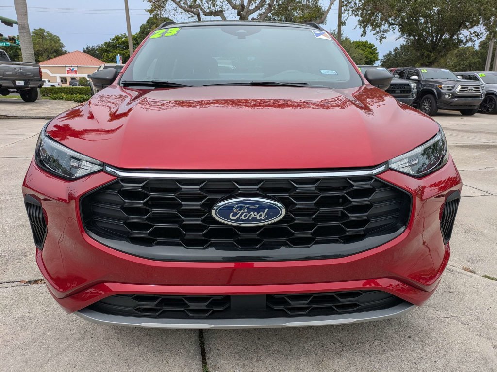 Certified 2023 Ford Escape ST-Line w/ Tech Pack #1 FWD image 8