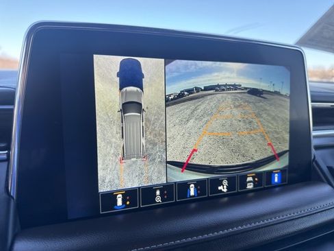 Used 2023 Chevrolet Tahoe Z71 w/ Z71 Off-Road Package image 17