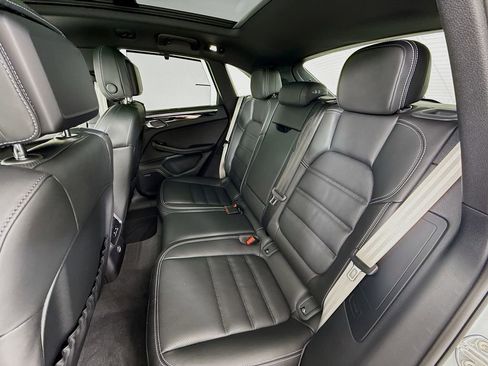 New 2026 Porsche Macan S image 24