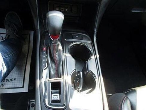 Used 2022 Chevrolet Equinox RS w/ RS Leather Package image 5