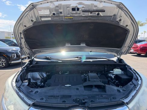 Used 2015 Toyota Highlander XLE AWD/4WD image 22