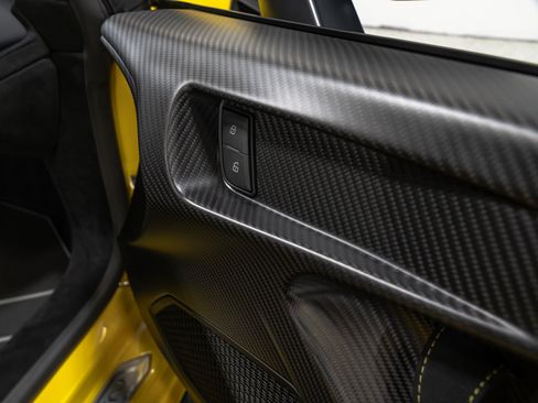 Used 2022 Lamborghini Huracan STO RWD image 64
