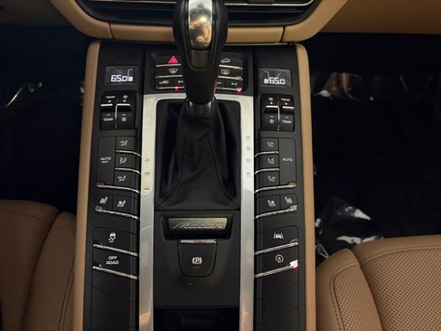 Certified 2020 Porsche Macan S AWD/4WD image 46