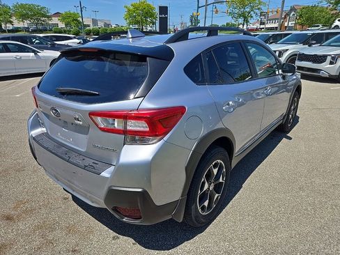 Used 2018 Subaru Crosstrek 2.0i Premium AWD/4WD image 3