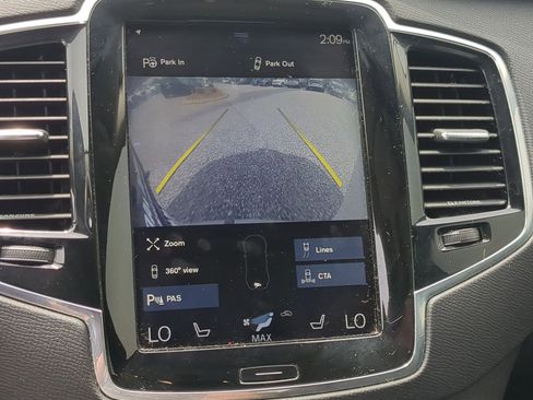 Used 2016 Volvo XC90 T6 Momentum AWD/4WD image 16