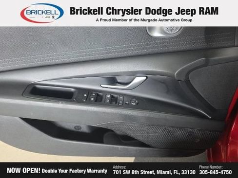 Used 2023 Hyundai Elantra SE FWD image 12