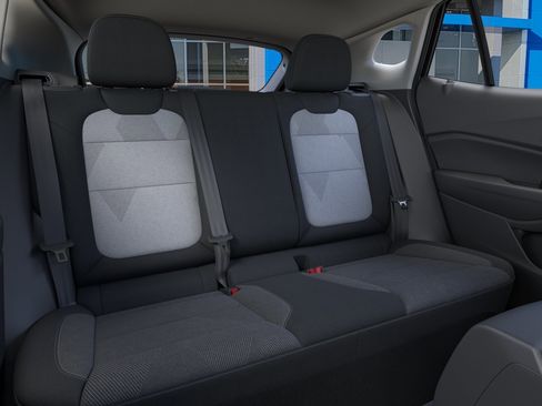 New 2026 Chevrolet Trax LS w/ LS Convenience Package FWD image 17