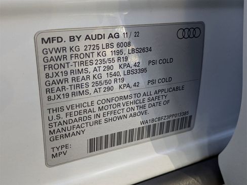 Used 2023 Audi Q4 e-tron Premium Plus w/ Premium Plus image 17