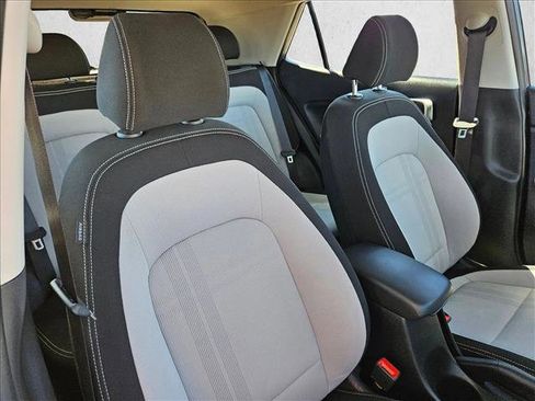 Used 2026 Hyundai Venue SEL FWD image 14