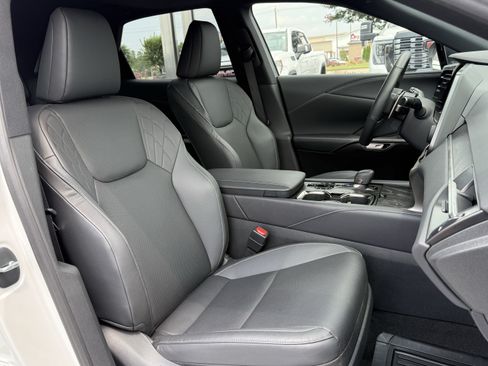 Used 2023 Lexus RX 350 Premium w/ Cold Area Package AWD/4WD image 33