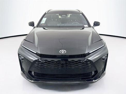 Certified 2025 Toyota Crown Signia w/ Advanced Technology Package image 7