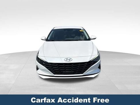 Used 2023 Hyundai Elantra SEL w/ Convenience Package FWD image 3