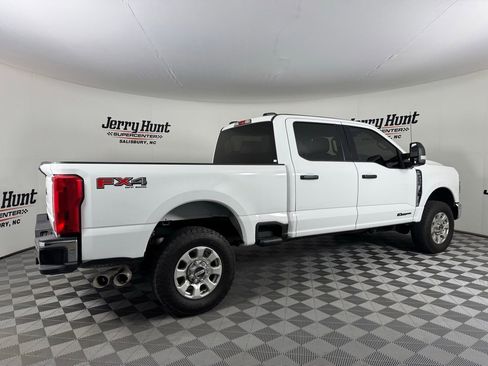 Used 2024 Ford F250 XLT w/ FX4 Off-Road Package AWD/4WD image 13
