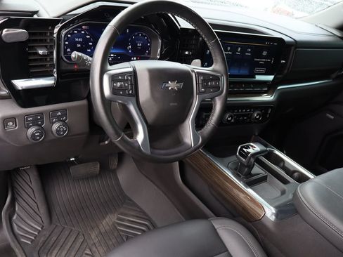 Used 2024 Chevrolet Silverado 1500 LT Trail Boss w/ Convenience Package II AWD/4WD image 12