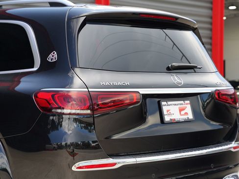 Used 2023 Mercedes-Benz Maybach GLS 600 4MATIC image 14