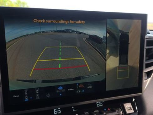 Used 2025 Toyota Tundra Limited image 21