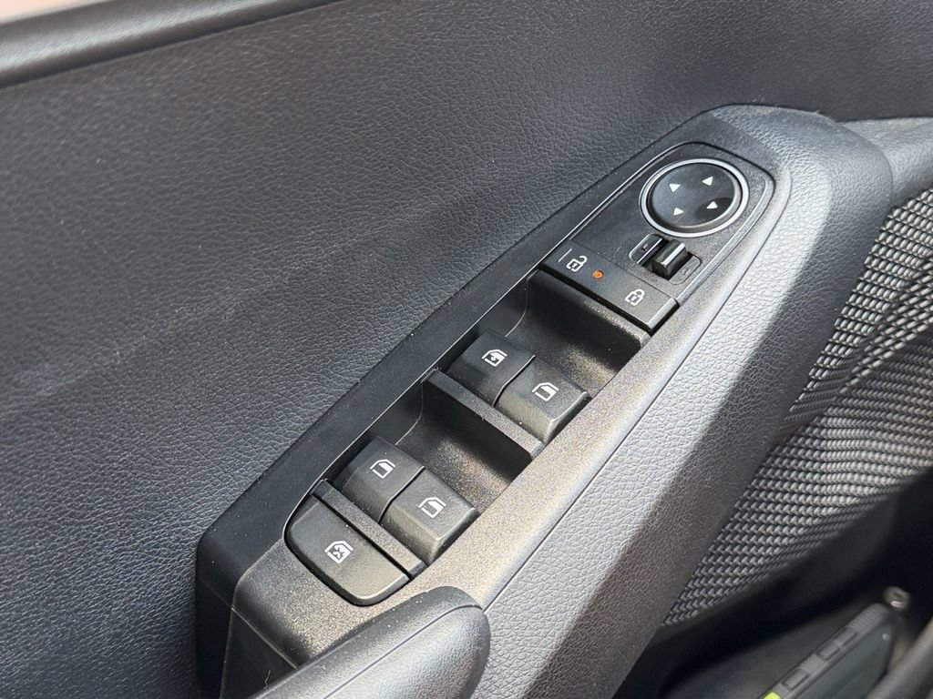 Used 2024 Kia Seltos LX AWD/4WD image 19