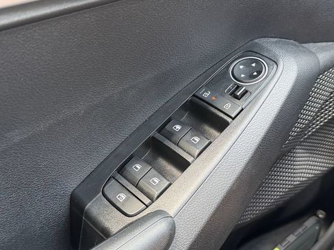 Used 2024 Kia Seltos LX AWD/4WD image 19