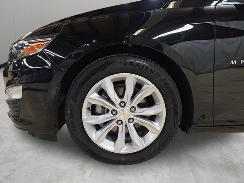 Used 2025 Chevrolet Malibu LT FWD image 24