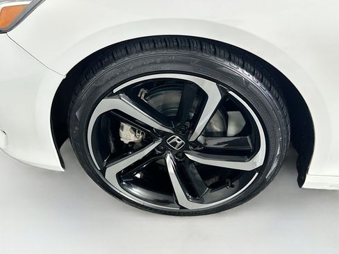 Used 2019 Honda Accord Sport image 11
