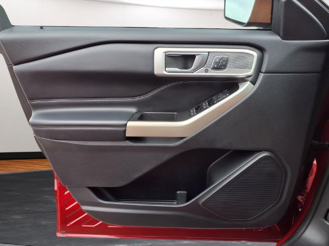 Used 2020 Ford Explorer Limited AWD/4WD image 17