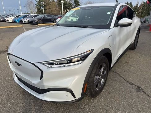 Used 2022 Ford Mustang Mach-E Select image 1