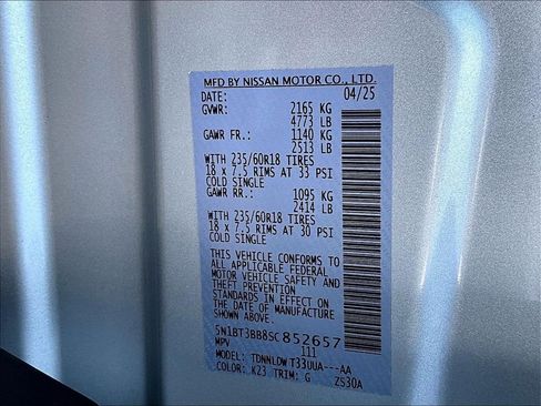 Used 2025 Nissan Rogue SV AWD/4WD image 34