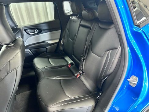 Used 2025 Jeep Compass Limited AWD/4WD image 18
