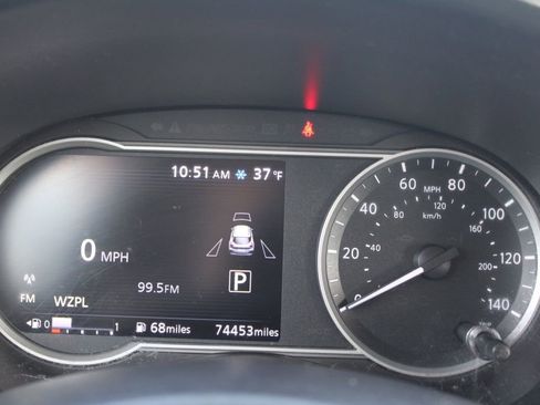 Used 2019 Nissan Kicks SR w/ SR Premium Package image 32