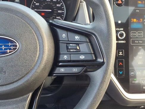 Used 2025 Subaru Crosstrek 2.0i Premium image 18