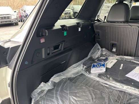 New 2026 Subaru Outback Limited image 46