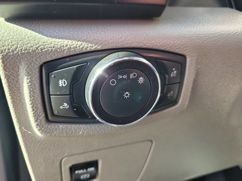 Used 2018 Ford F150 XL w/ Equipment Group 101A Mid RWD image 19