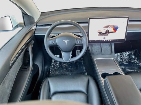 Used 2023 Tesla Model Y Long Range AWD/4WD image 23
