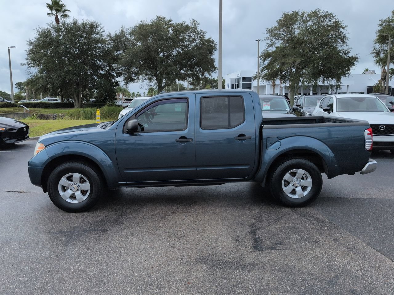 Used 2013 Nissan Frontier SV RWD image 7