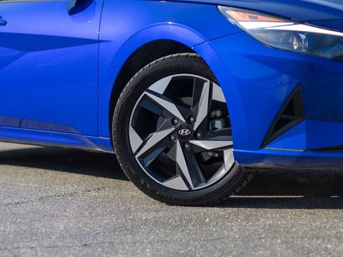 Used 2023 Hyundai Elantra SEL w/ Convenience Package image 10