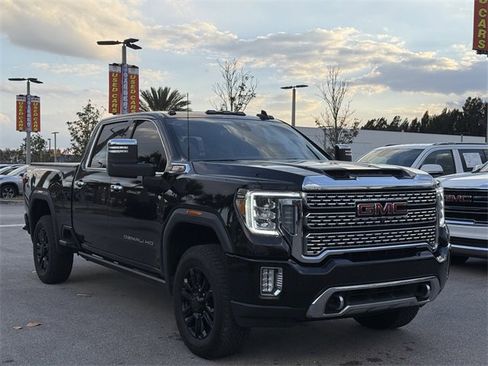 Used 2023 GMC Sierra 2500 Denali w/ Denali Black Diamond Edition image 4