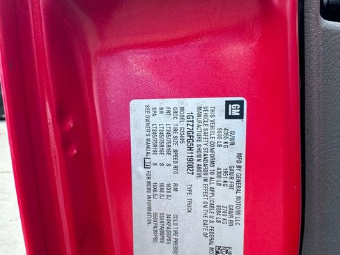 Used 2017 GMC Savana 3500 image 30