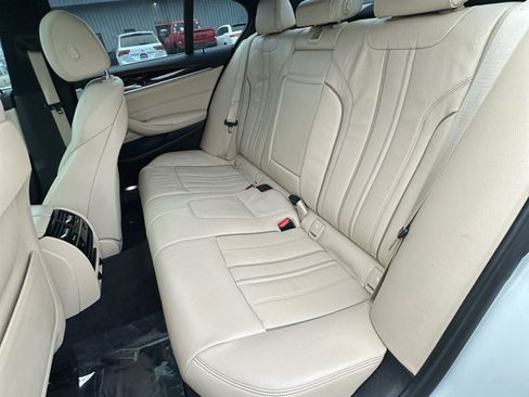 Used 2017 BMW 530i xDrive image 45