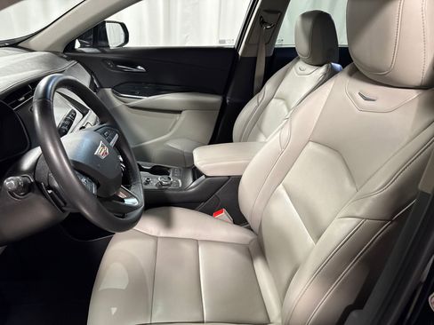 Used 2023 Cadillac XT4 Premium Luxury AWD/4WD image 3