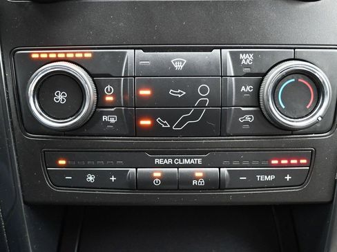 Used 2018 Ford Explorer 4WD w/ Class II Trailer Tow Package image 22